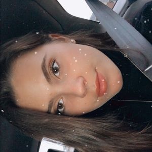 Meet your Posher, Yanna